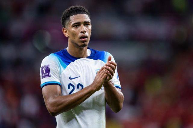 再度夺得金 再度夺得金