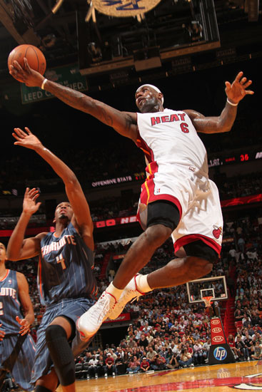 类超级三双 类超级三双